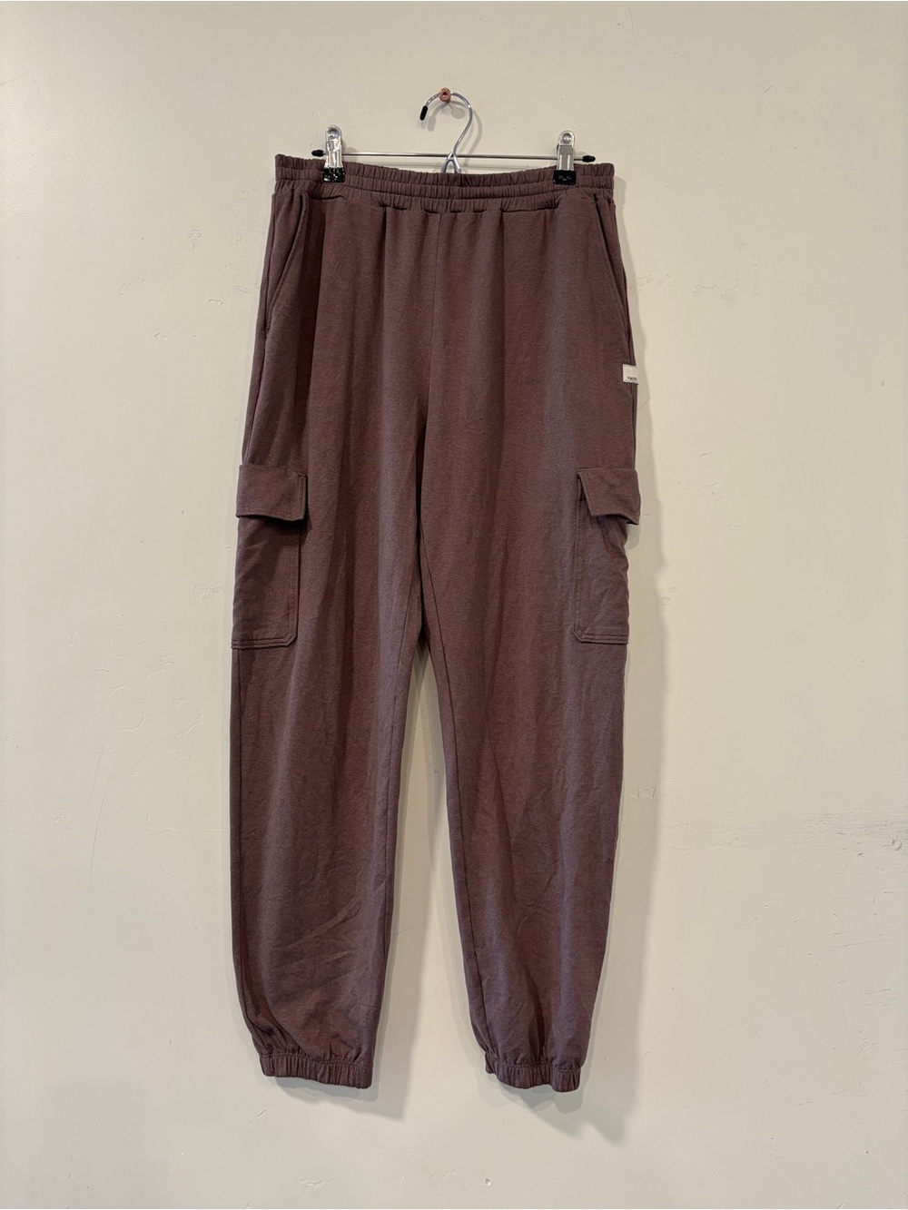 Vuori Boyfriend Cargo Jogger Pants Womens Small Mauve Deamknit Athleisure
